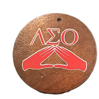 Дървена висулка във формата на гръцката азбука за партита в кампуса